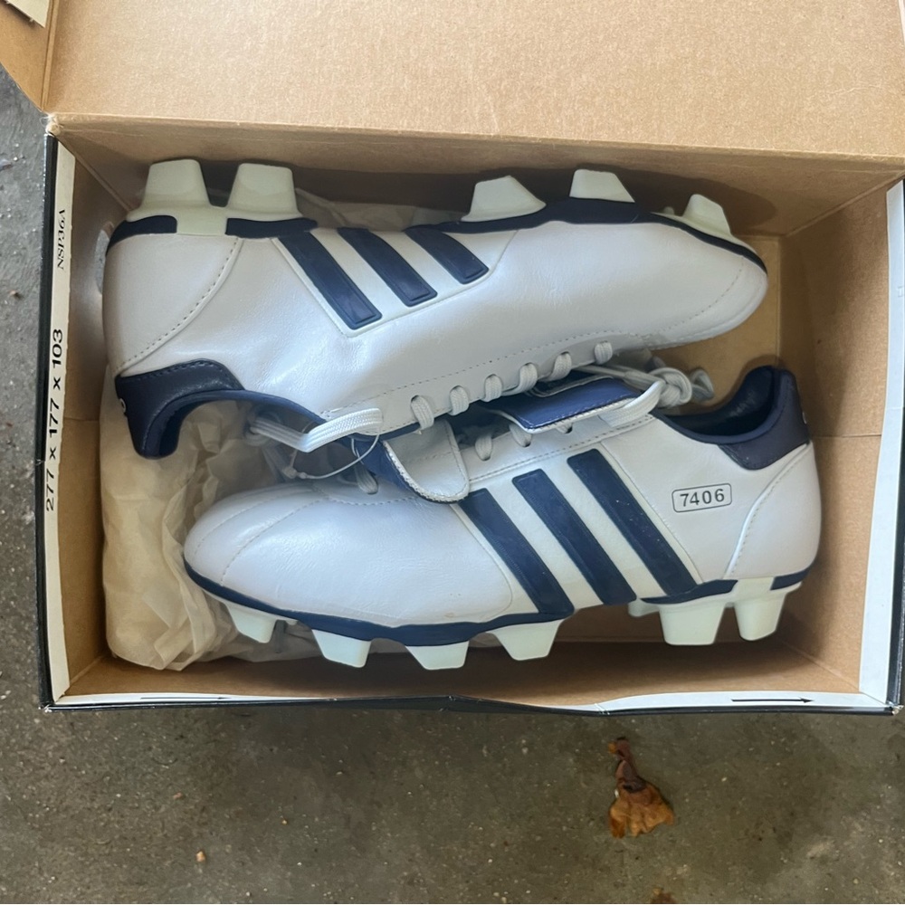 Adidas 7406 Women’s Size 6 Firm Ground Cleats - Picture 4 of 4